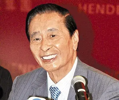 李兆基:买楼不如买地产股 恒指可上30000点(图)
