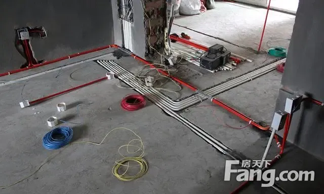 有水平的老电工装修布电线不再开槽,这样做更聪明,太厉害了