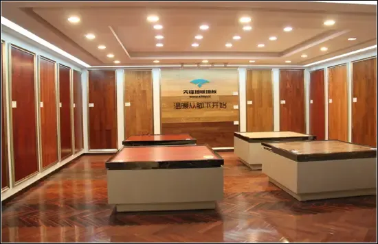 测评:体验先锋铁柚木地板高端格调 枫木仿古复古情怀